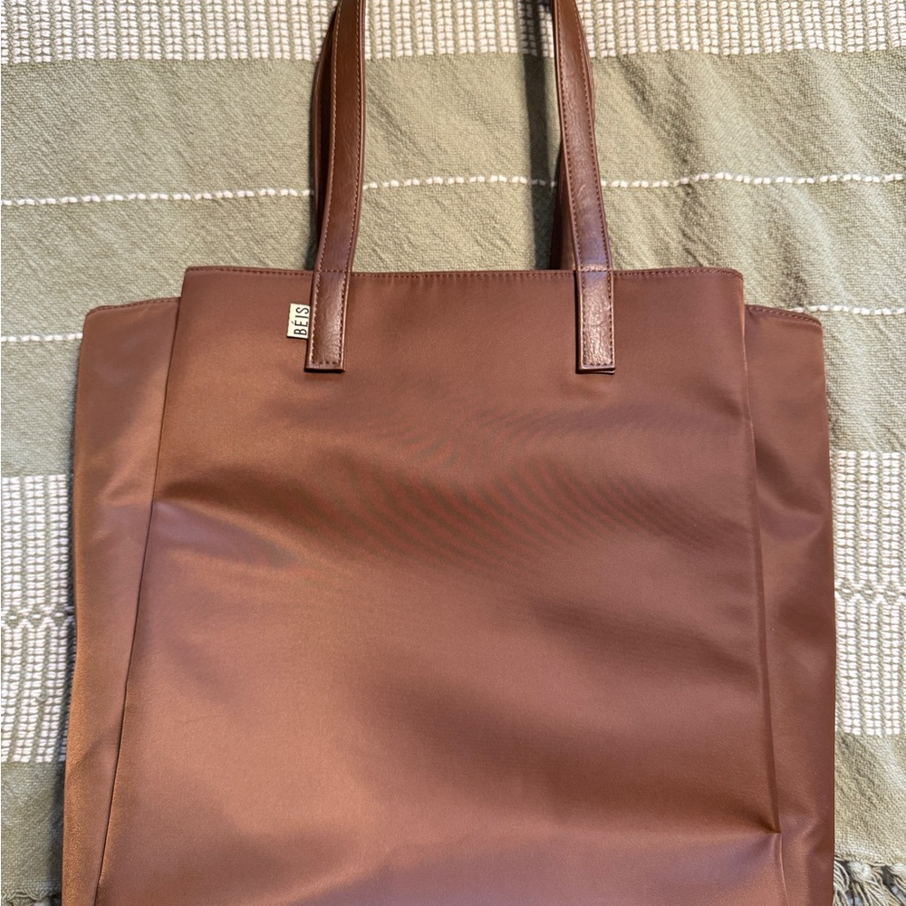 NEW Beis Commuter Tote
